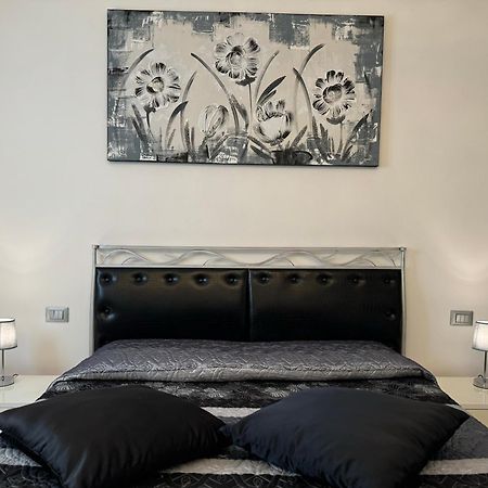 Family Stylish Apartment Norcia Bagian luar foto
