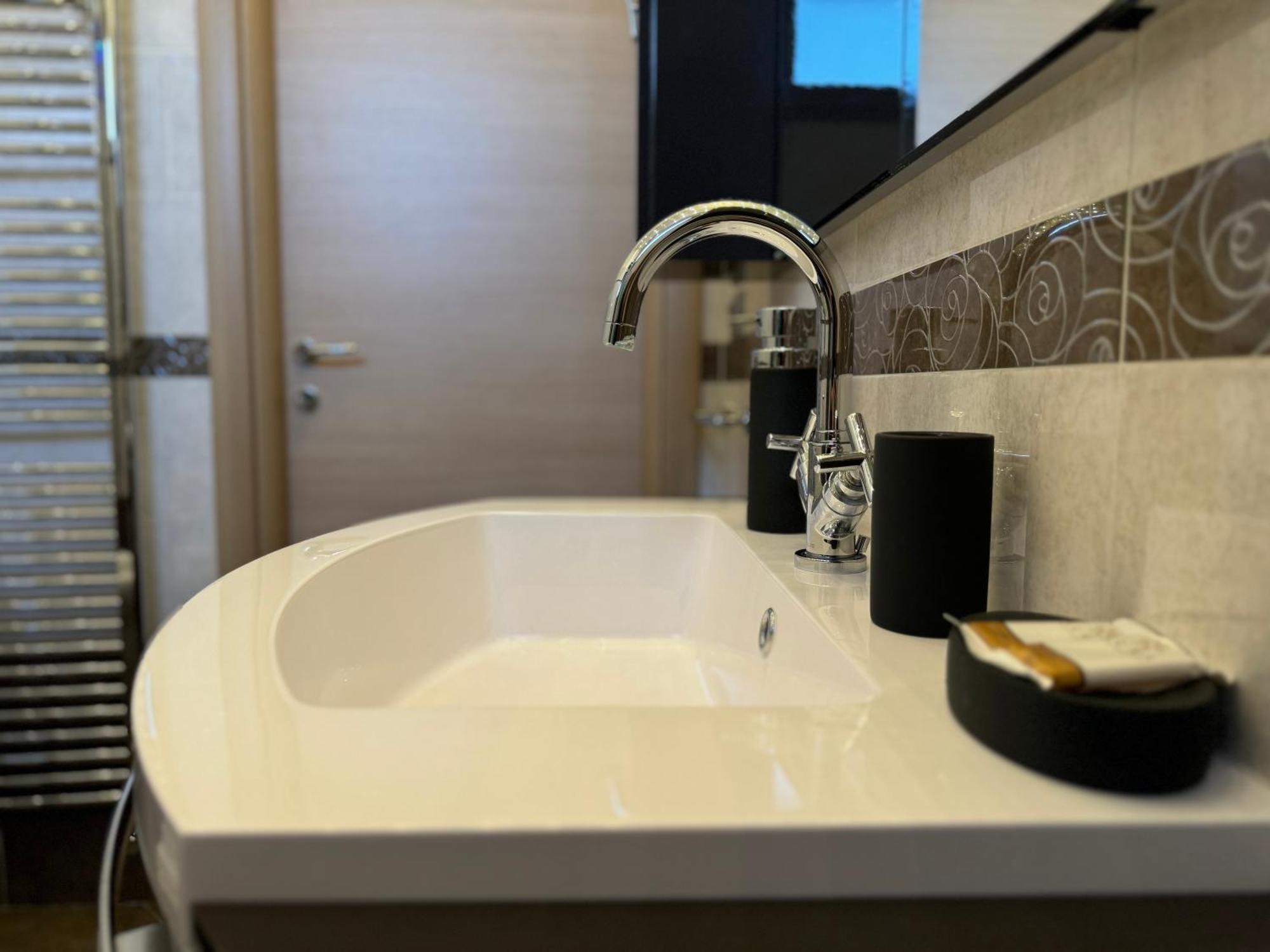 Family Stylish Apartment Norcia Bagian luar foto